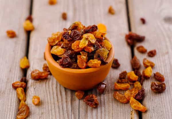 خرید و قیمت کشمش طلایی هسته دار + فروش صادراتی